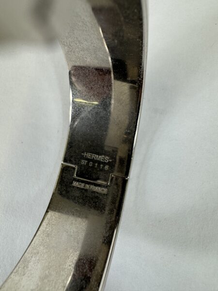 Hermès Clic Clac H Armreif, schwarz mit silberfarbenem Verschluss